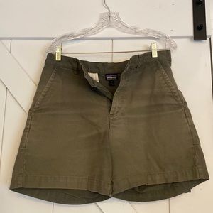 Men’s Patagonia Organic Cotton Shorts. Size 33.